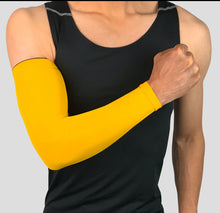 Load image into Gallery viewer, 1Pcs Breathable Quick Dry UV Protection Running Arm Sleeves Basketball Elbow Pad Fitness Armguards Sports Cycling Arm Warmers
